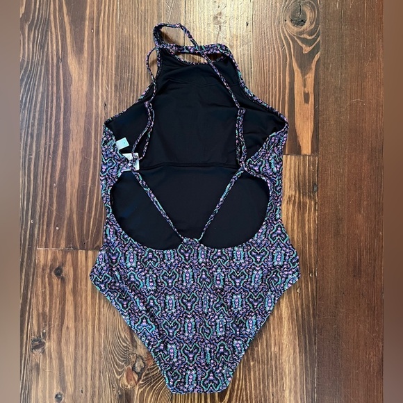 GAP High Neck Cross Back One Piece Bathing Suit Swimsuit Black Pattern - Picture 4 of 5